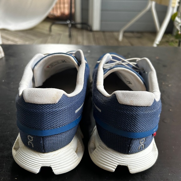 On Cloud Running Shoes – Blue/White – Great Condition Size W10 - Picture 3 of 5